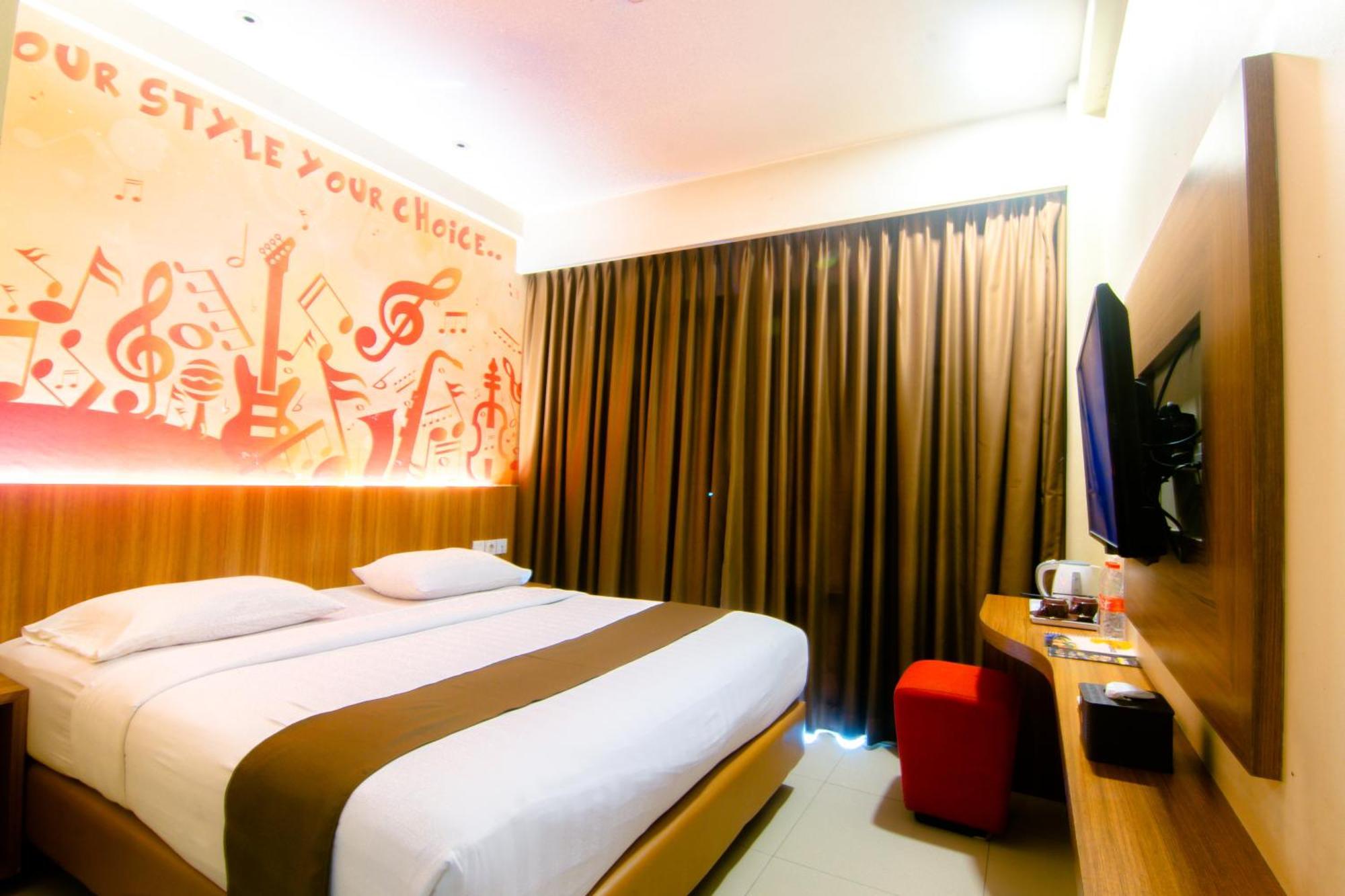 Purwodadi  Front One Hotel Purwodadi מראה חיצוני תמונה